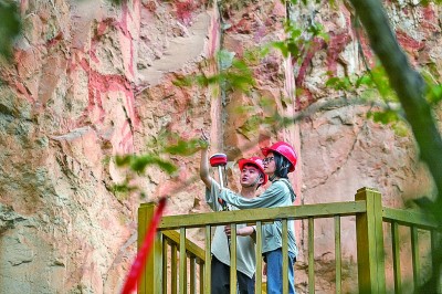 金八号配资 给文物当“医生”，成梦想新赛道